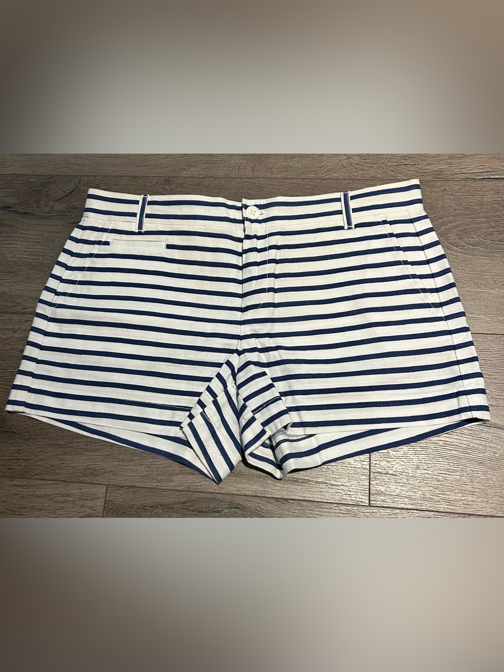 Gap Striped Cotton Shorts in Blue & White Size 4 Like New